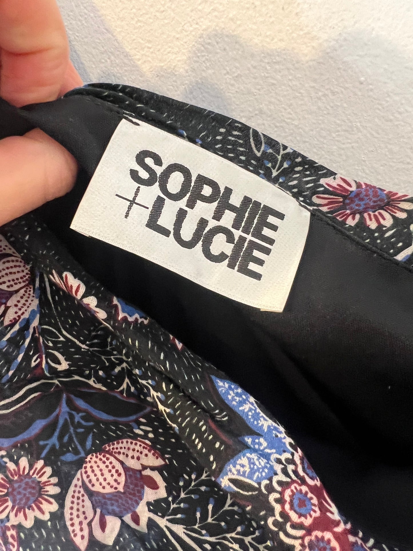 SOPHIE AND LUCIE. Vestido negro estampado  T.38