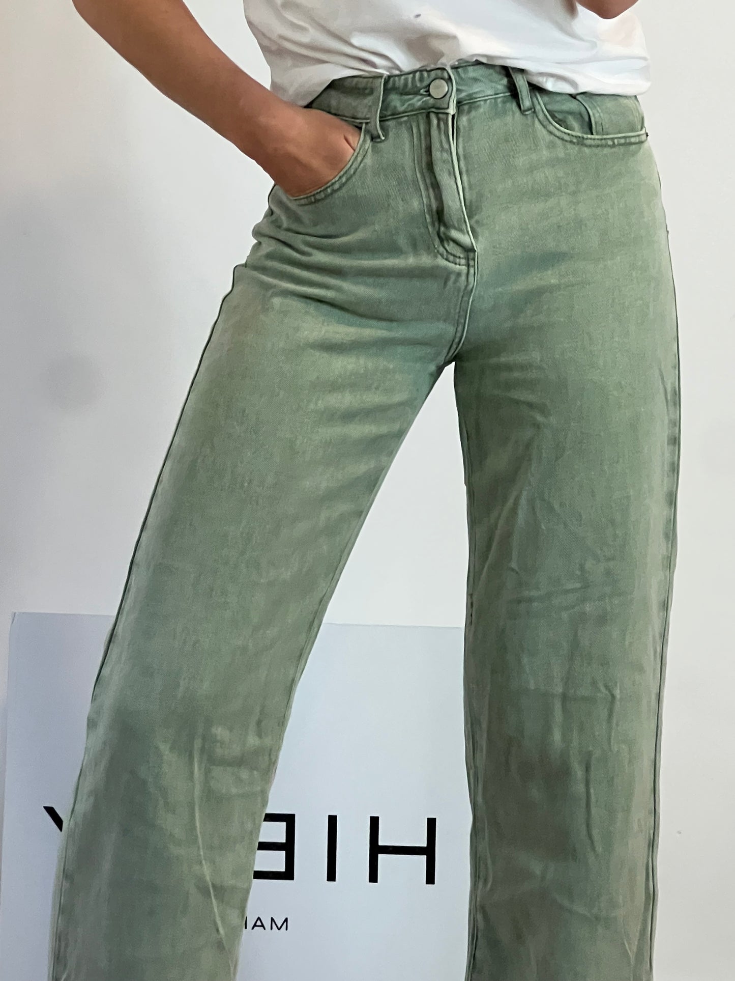 OTRAS. Denim pata ancha verde claro. T S