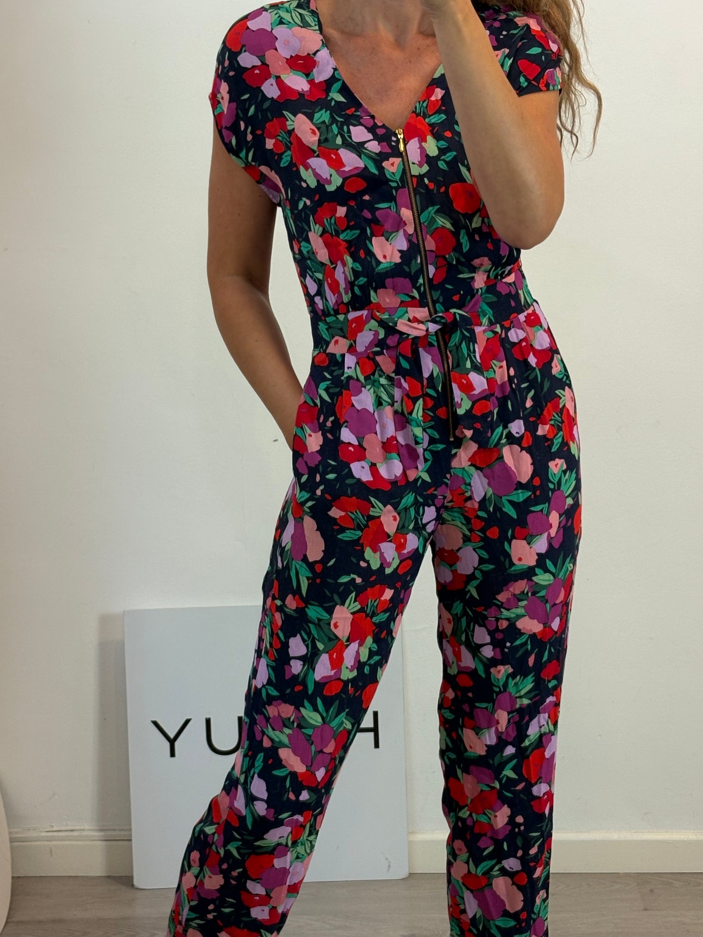 DES PETITS HAUTS. Mono largo estampado