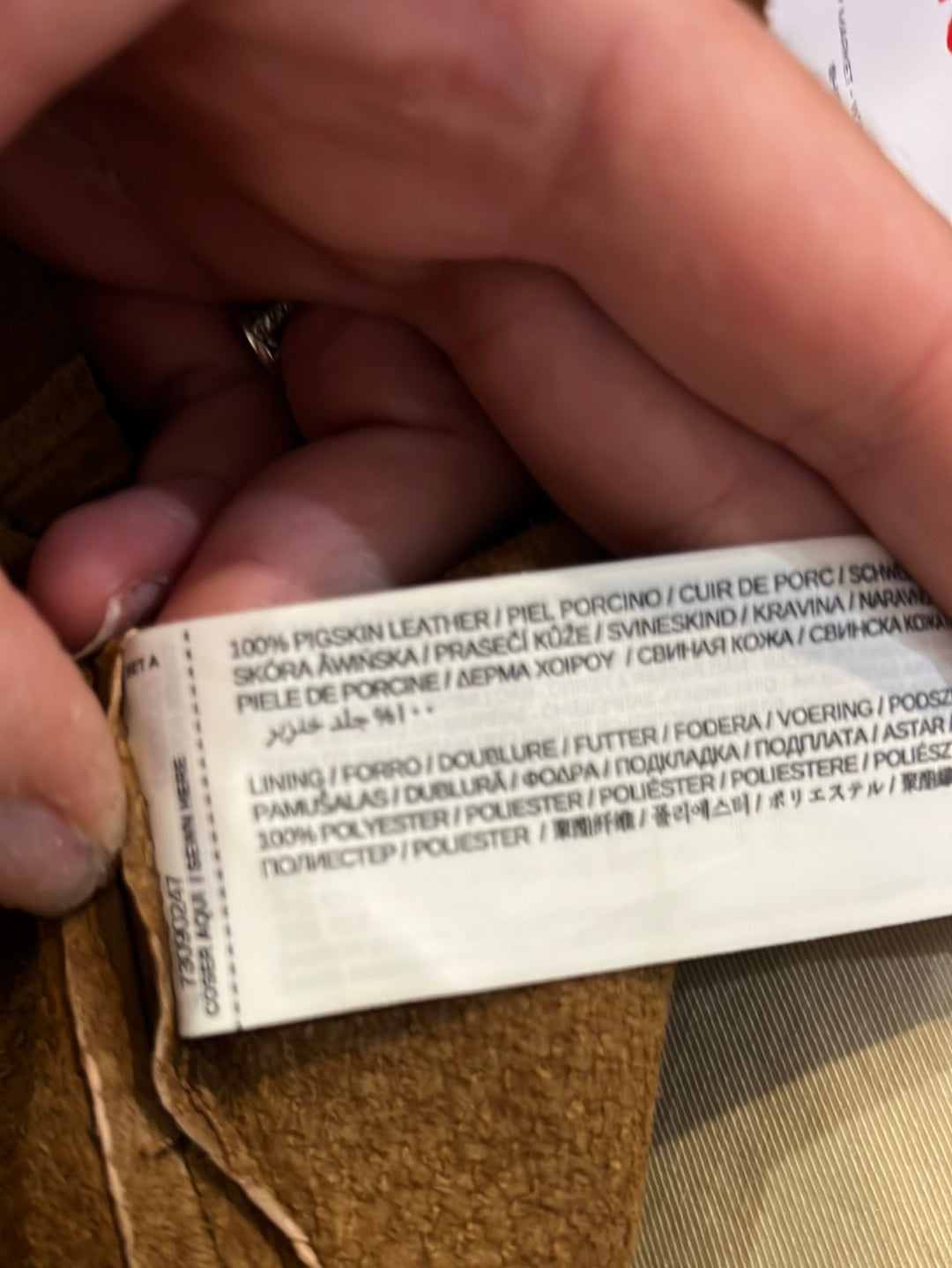 MANGO. Sobrecamisa piel beige T.S