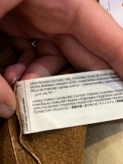 MANGO. Sobrecamisa piel beige T.S