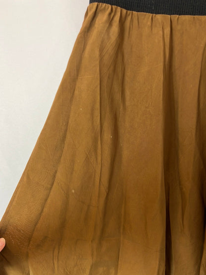 CORTANA. Flowing khaki skirt with waist detail. Size 38