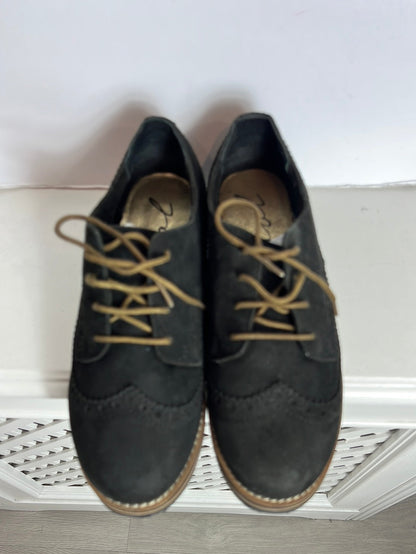 COOL. Zapatos negros cordones plataforma T.30