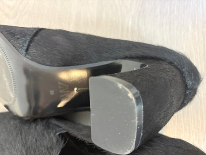 ZARA. Tacones negros textura