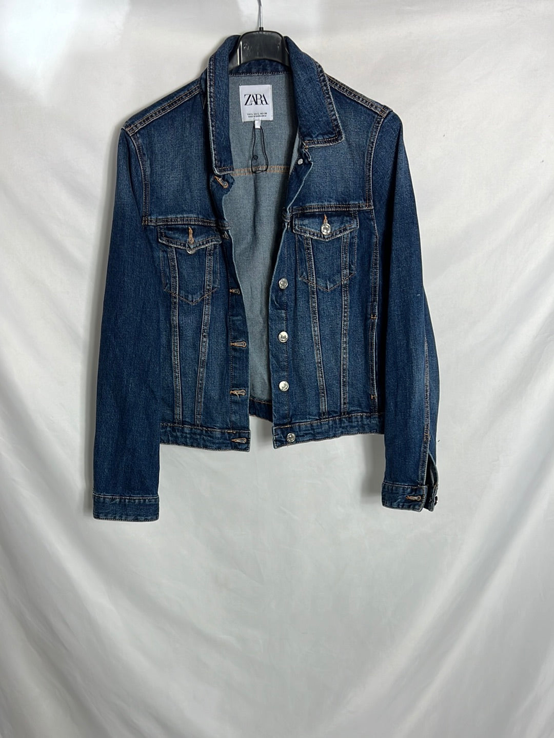 ZARA. Cazadora denim . T L