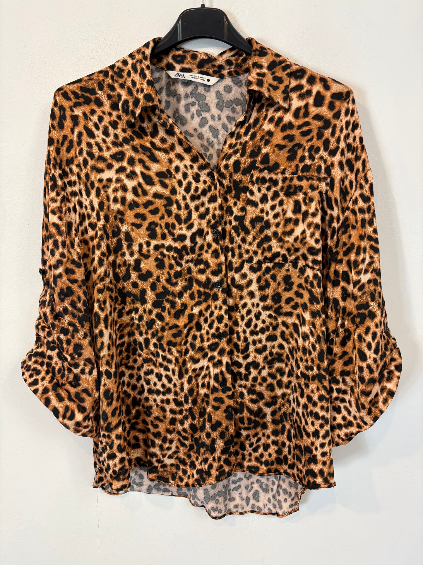 ZARA. Fluid animal print blouse. T.S.