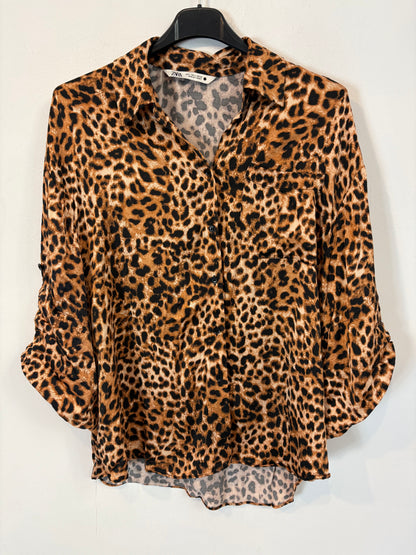 ZARA. Fluid animal print blouse. T.S.