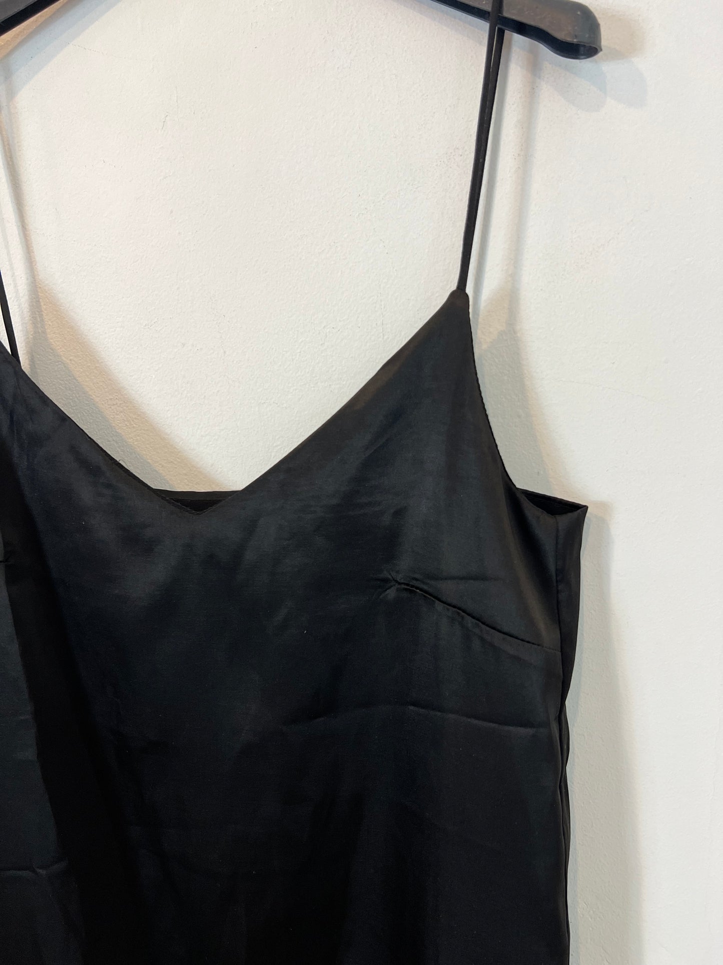 LOAVIES. Vestido negro lencero T.s