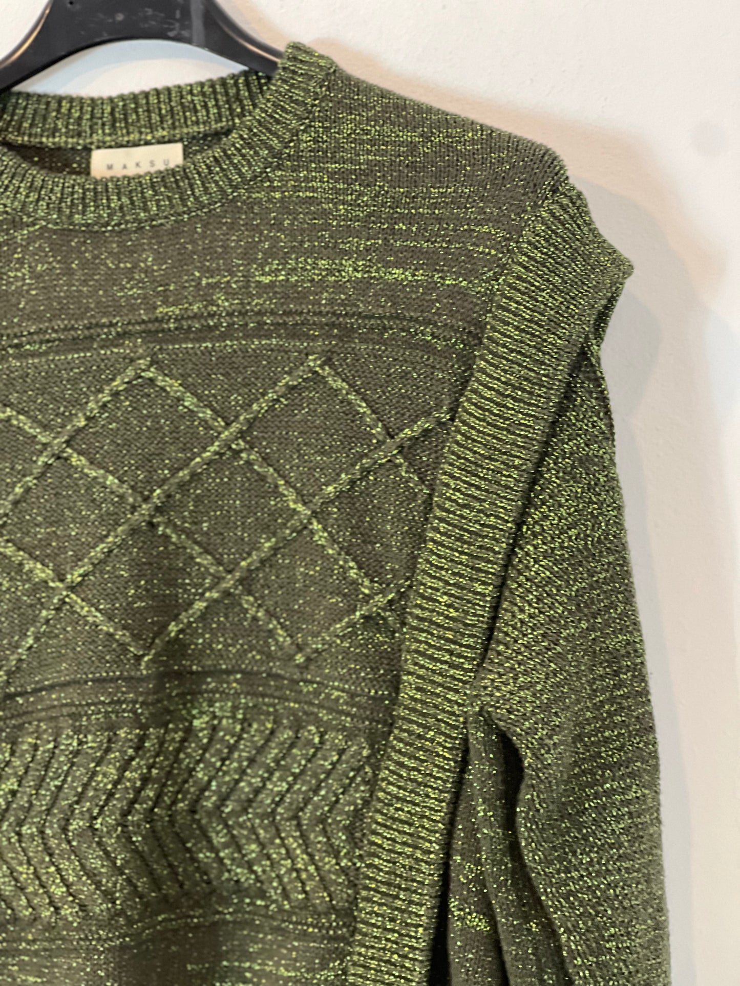 MAKSU. Jersey verde hilos T.m/l