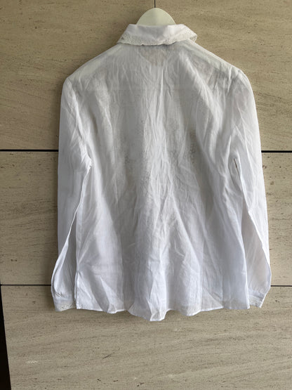 ZARA. Blusa blanca bordada T.xs