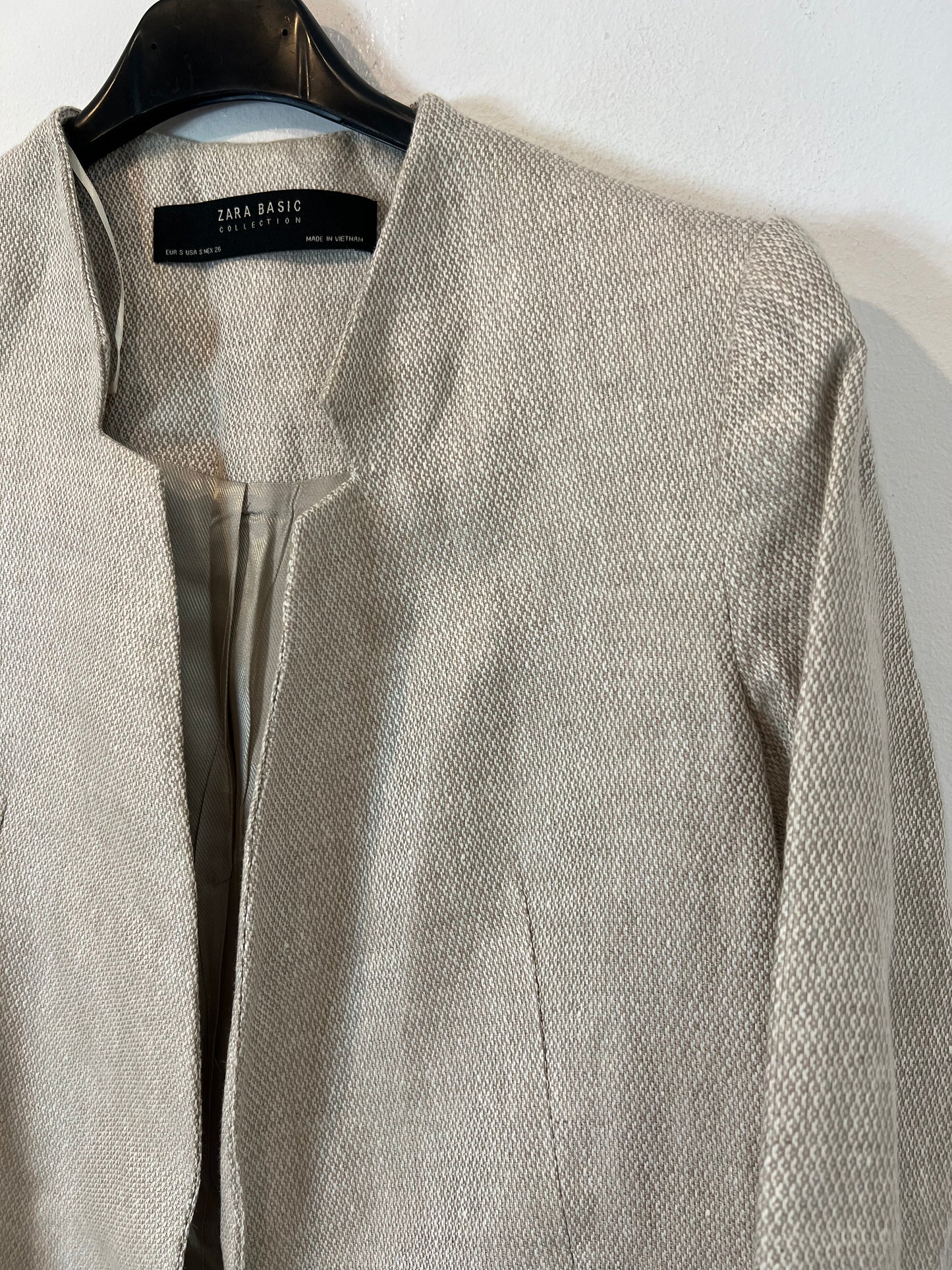 ZARA. Blazer beige textura T.s