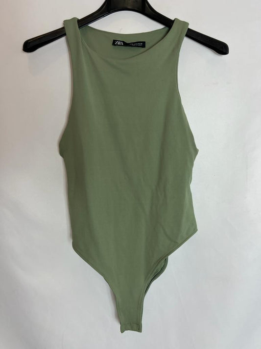 ZARA. Elastic green bodysuit. T.S.