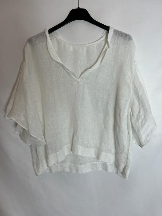 OTHERS. White linen-effect top. TS (tara)