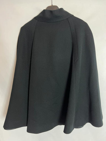 ALMA AGUILAR. Black wool cape. Size 38