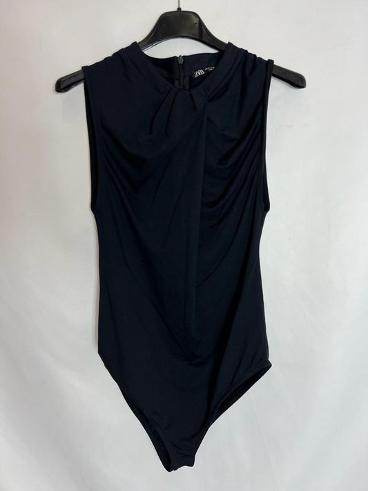 ZARA. Black bodysuit with collar detail. TM