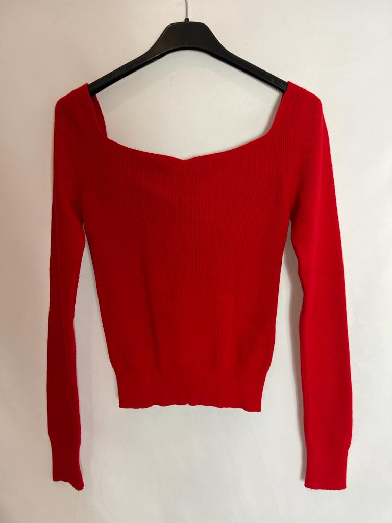 VEZAVENA. Fitted red ribbed sweater. T.S.