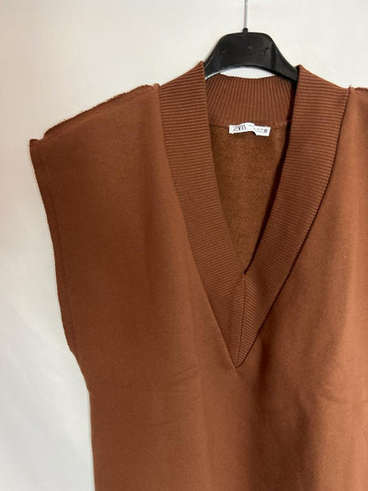 ZARA. Sudadera sin mangas marrón. T S