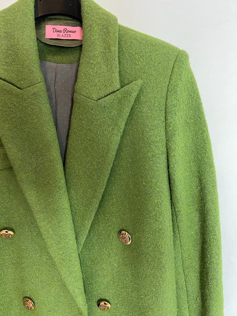 DIME ROMEO. Blazer/abrigo verde botones dorados. T XS