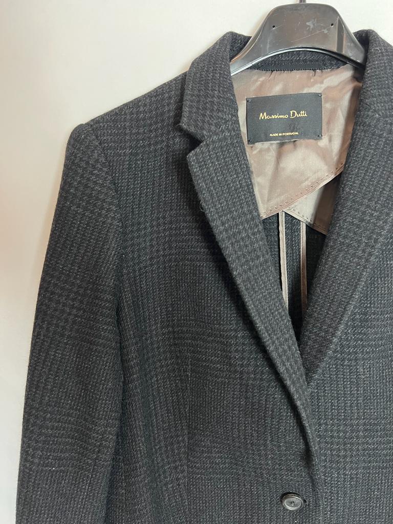 MASSIMO DUTTI. Black and gray blazer, size 38