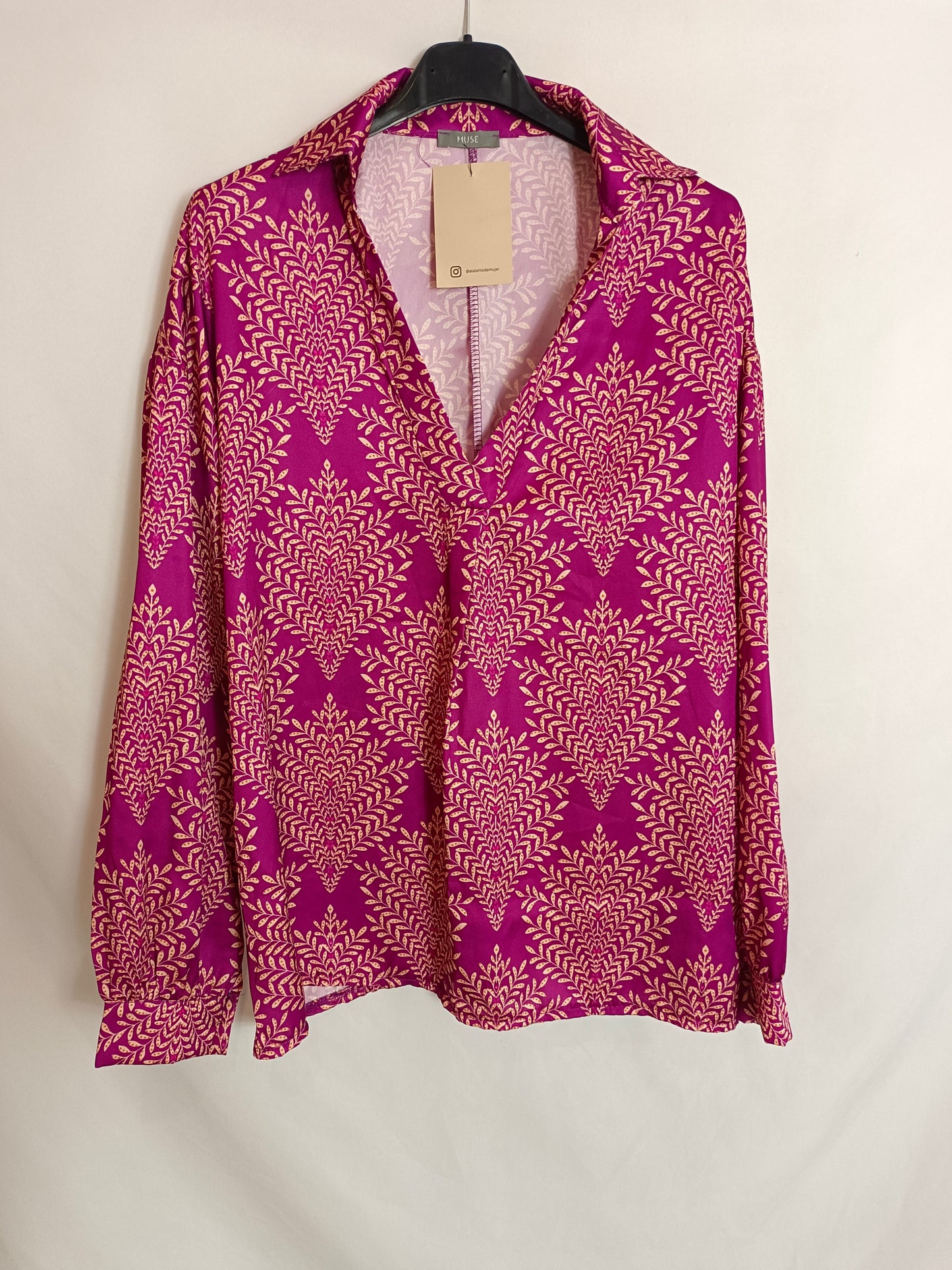 MUSE. Burgundy leaf blouse Tu(m)
