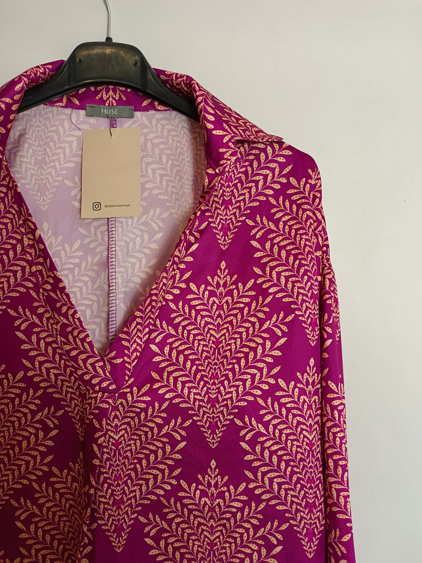 MUSE. Burgundy leaf blouse Tu(m)