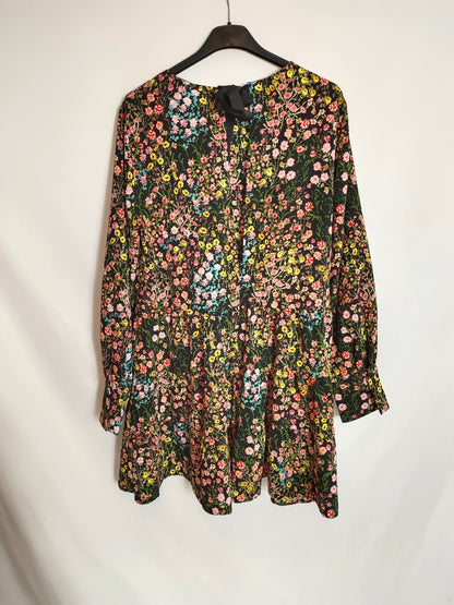 ZARA. Mono negro flores T.m