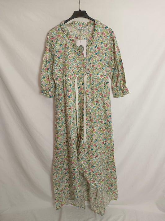 MISS NIGHTGOWNS. Long floral gown, size 40