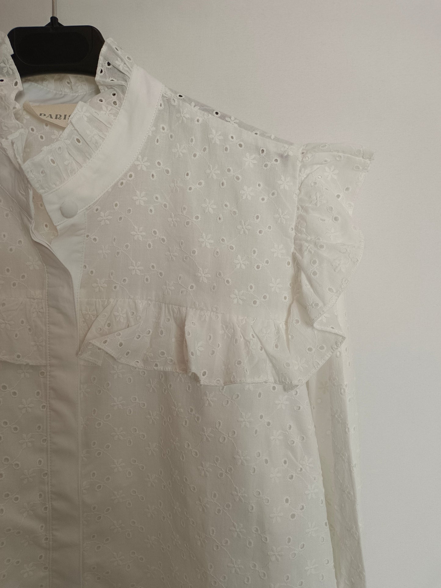PARIS/64. Camisa blanca troquelada T.s