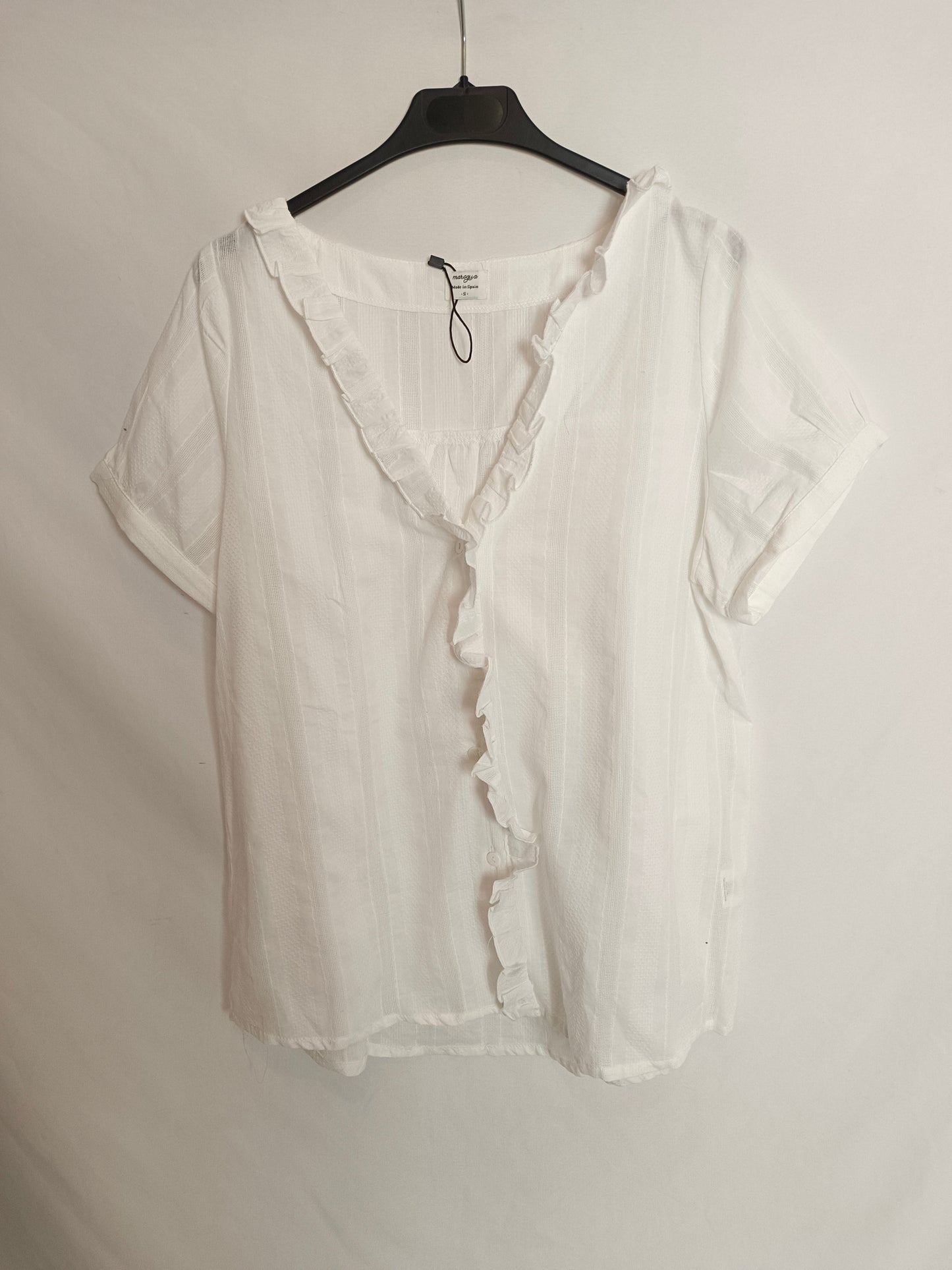 MAROGUA. White short-sleeved blouse Ts
