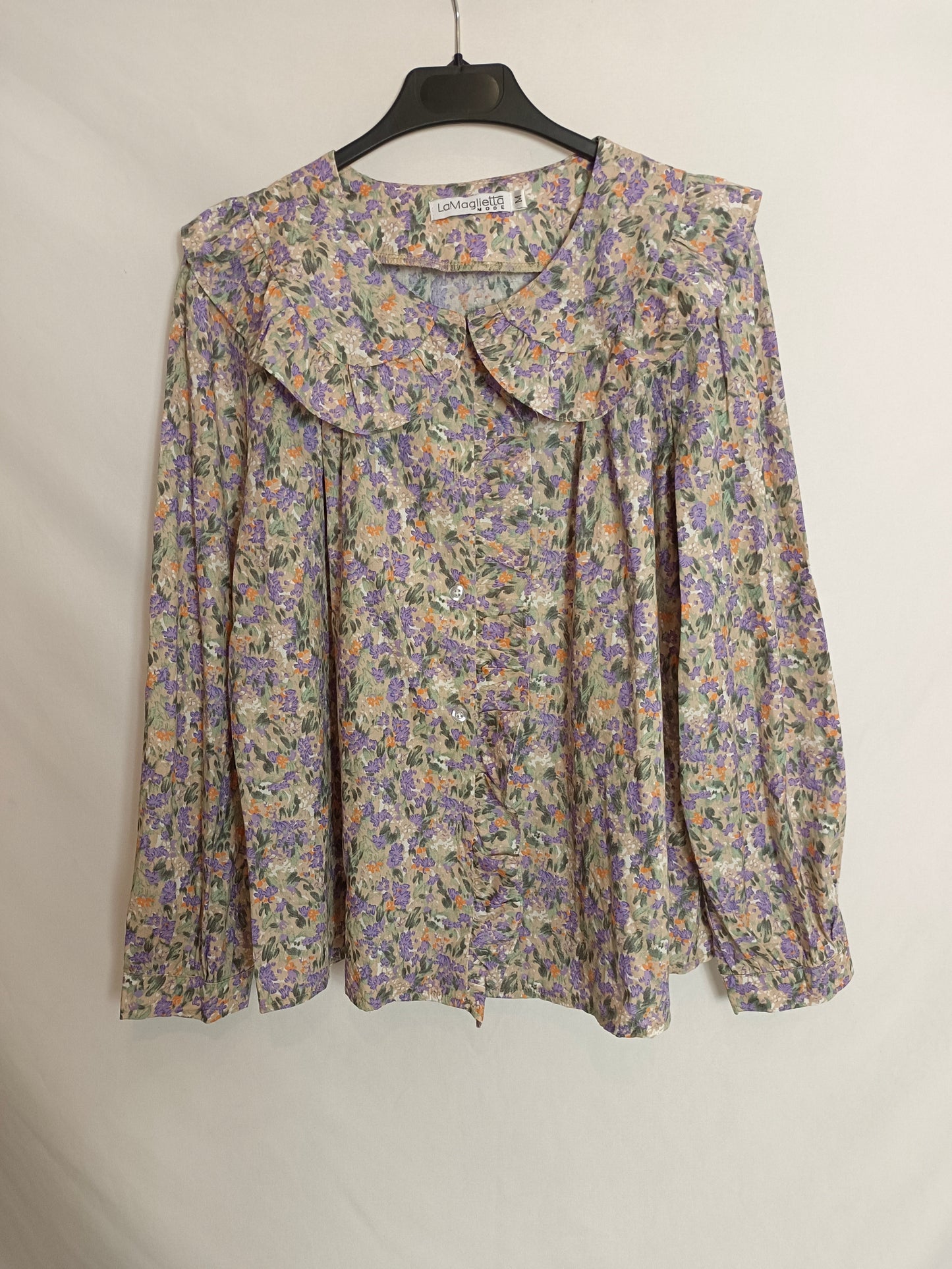 LAMAGLIETTA. Tm beige floral blouse