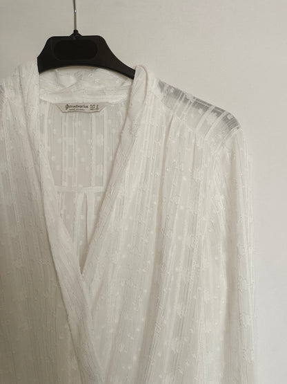 STRADIVARIUS. Body blanco plumeti T.S