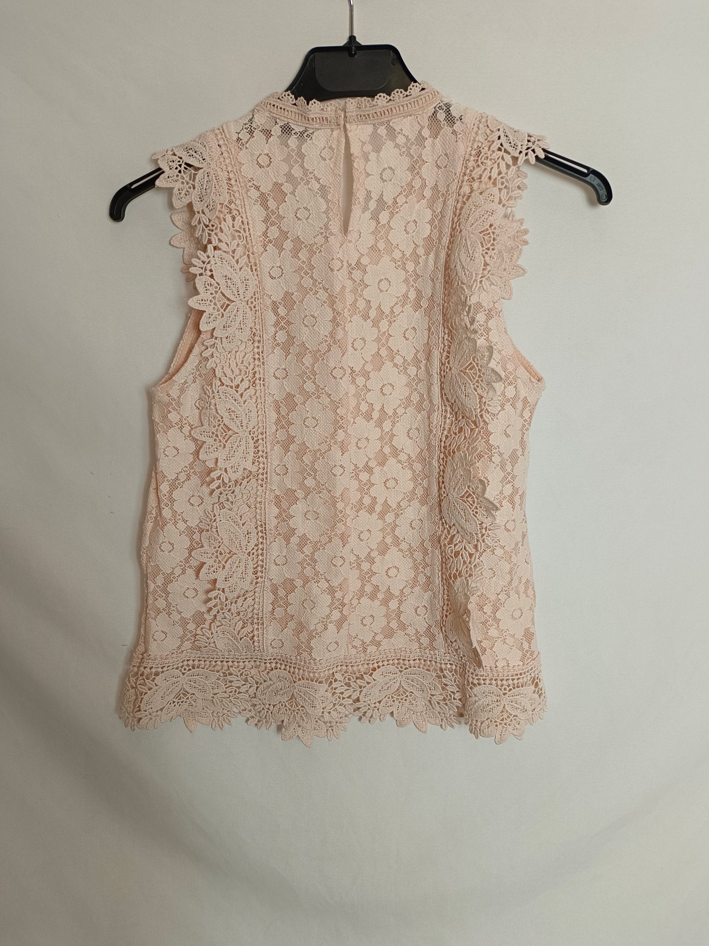 STRADIVARIUS. Top rosa claro encaje T.S
