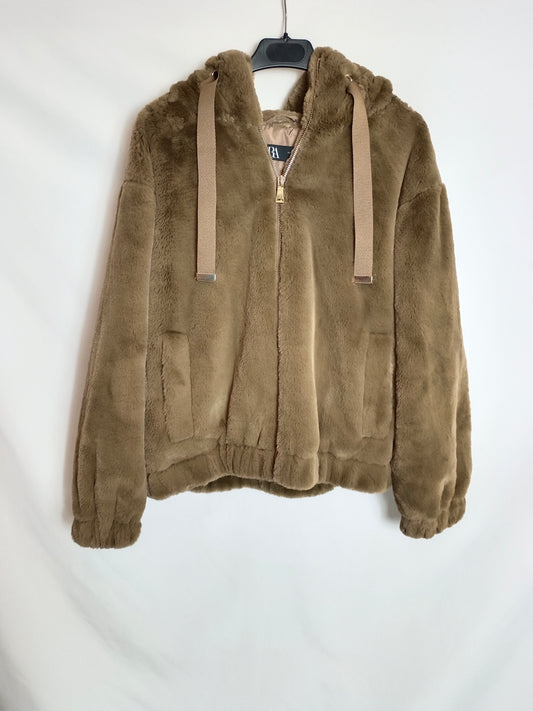 ZARA. Chaqueta pelo marrón capucha T.M