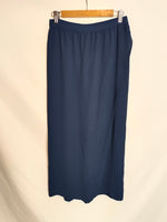 KINA FERNANDEZ. Falda pantalón azul marino. T 44 (M)