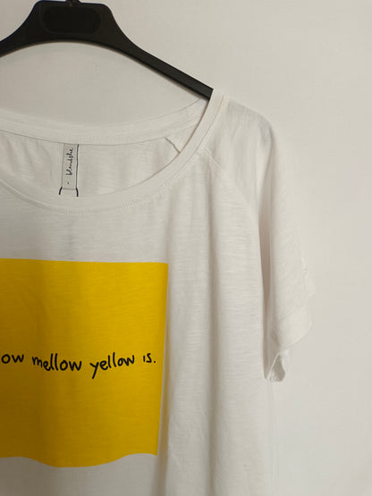 BLENDSHE. White T-shirt with yellow logo. TL 