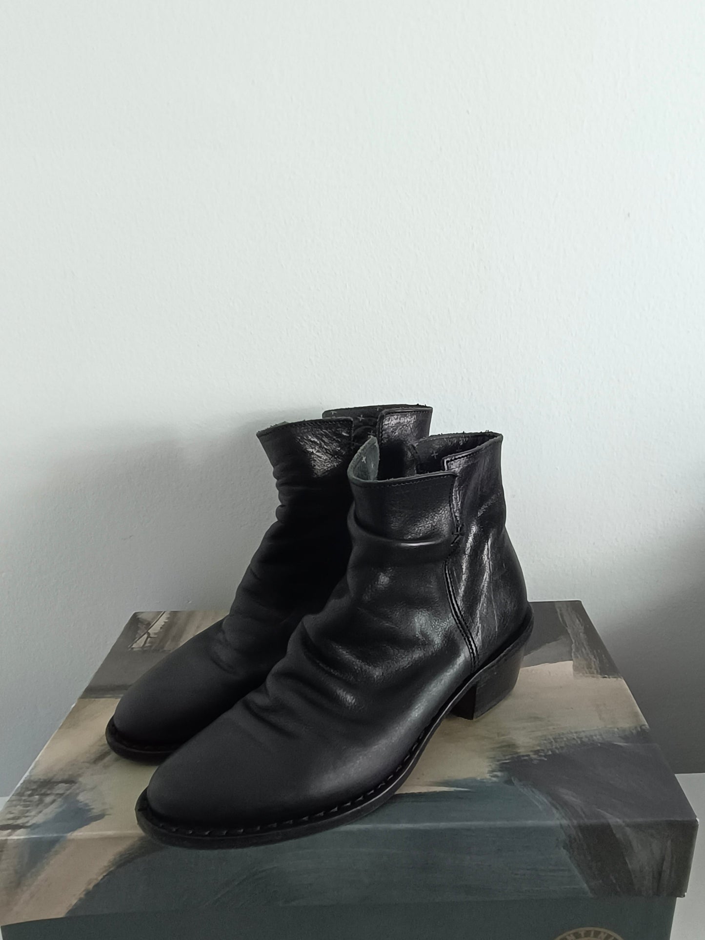FIORENTINI BAKER. Botines negro piel T.37(tara)