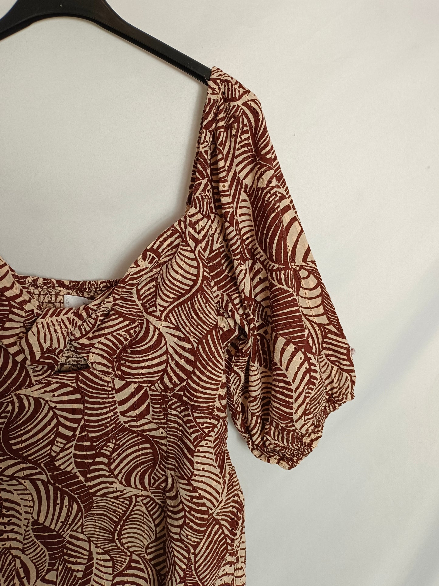 MANGO. Vestido marrón flores textura T.m