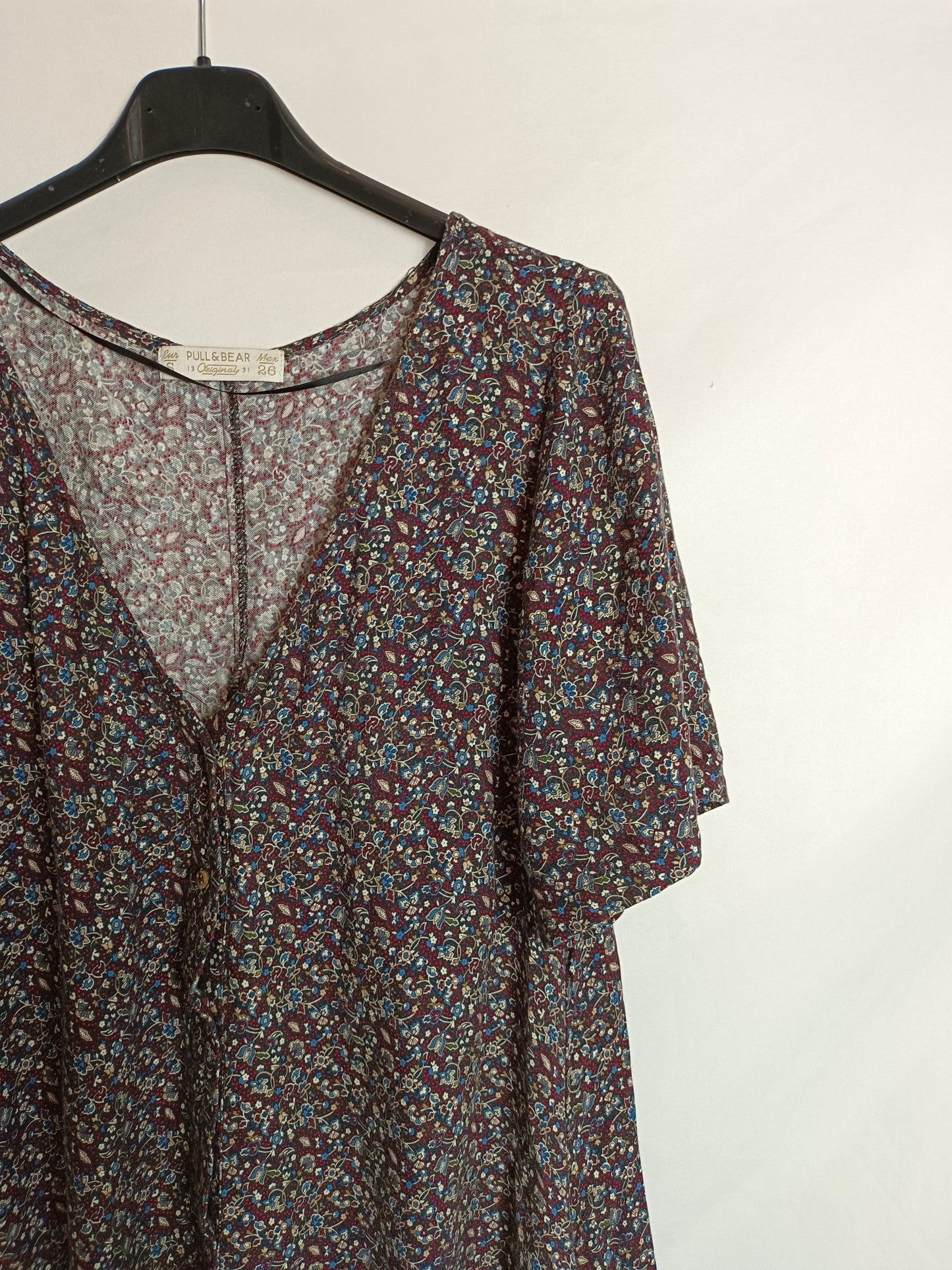 PULL&BEAR. Mono corto flores T.s