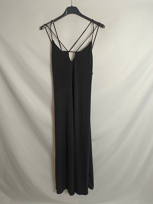 H&M. Vestido largo negro T.S