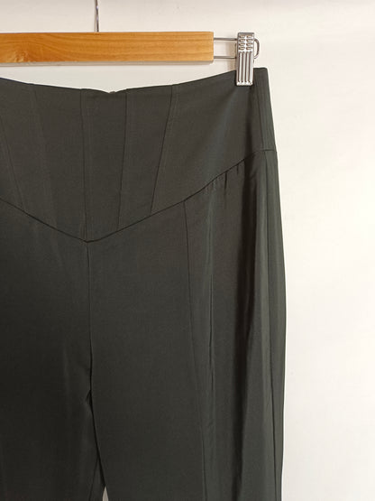 NBD. Pantalón negro apertura T.S