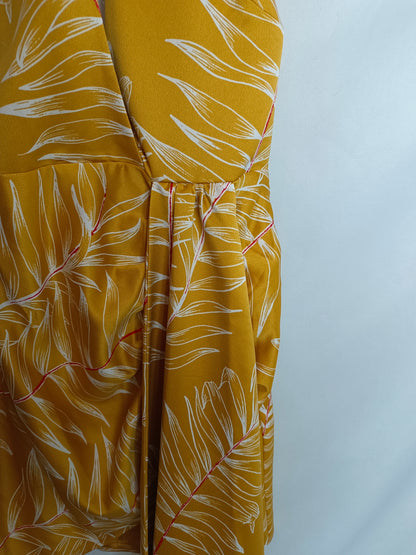 CAMILA COELHO. Vestido mostaza hojas T.S