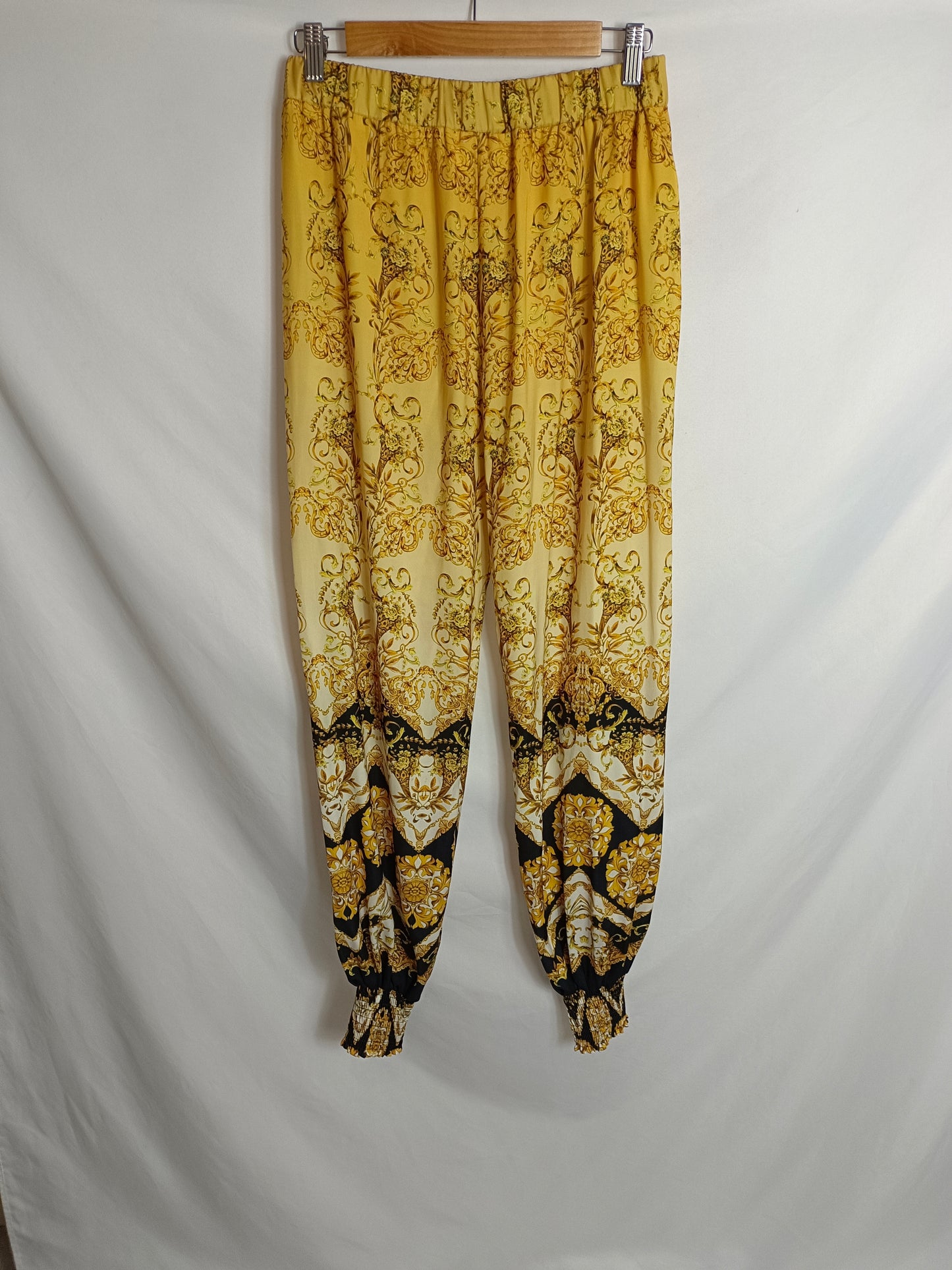 FOREVER UNIQUE. Pantalón fluido estampado T.38