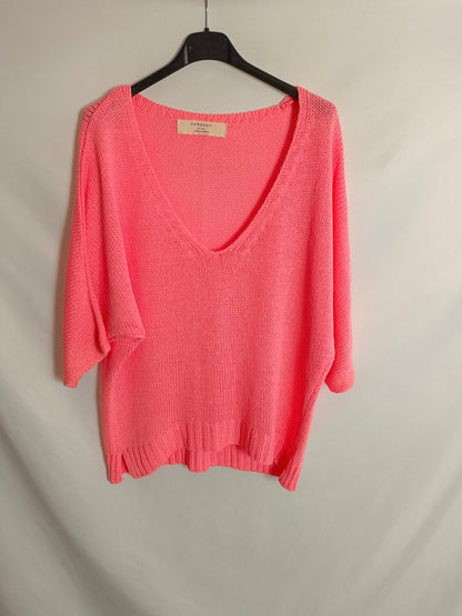 ZARA. Top punto rosa flúor. TM