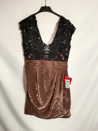 ASOS. Vestido doble textura T.40