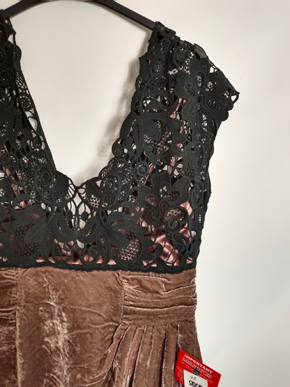 ASOS. Vestido doble textura T.40