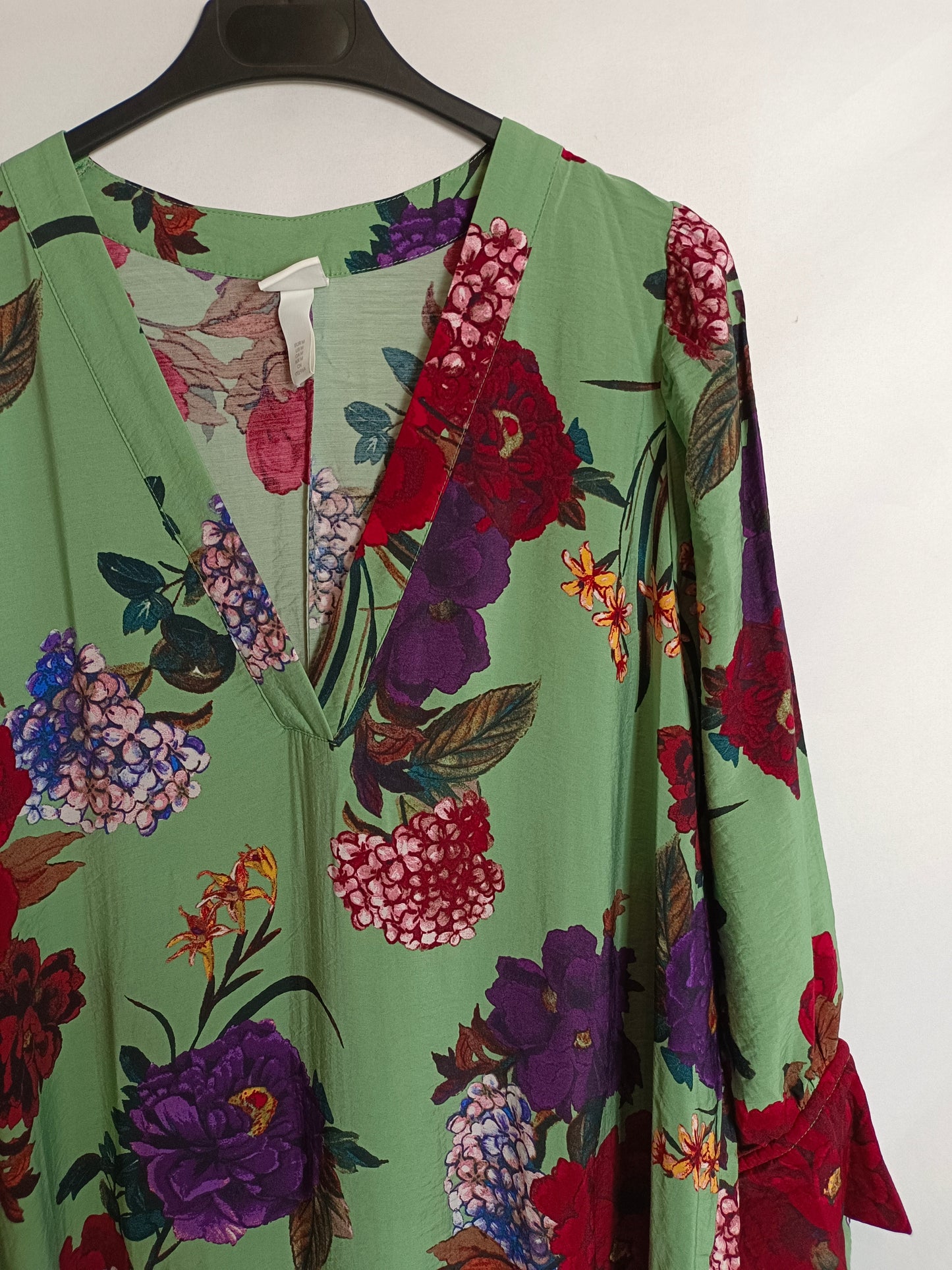 H&M. Vestido largo flores T.m