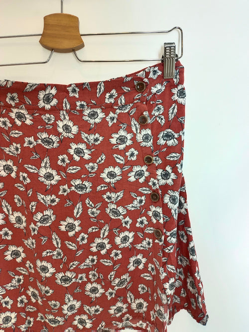 PULL&BEAR. falda teja con flores T.40