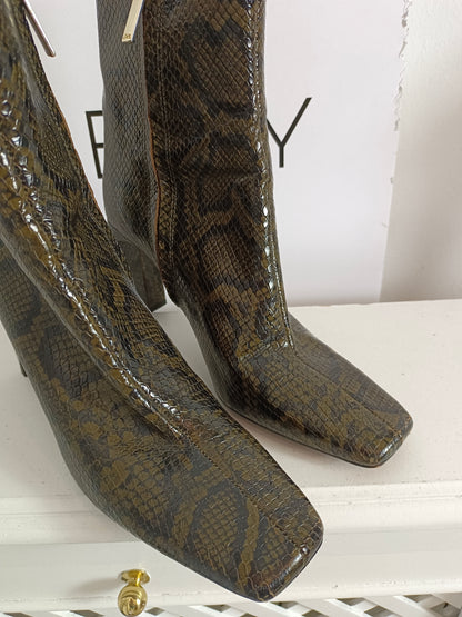 ZARA. Botines animal print  T.39