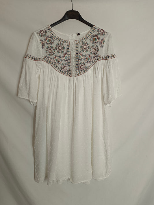 MORANGO. Vestido blanco plumeti bordado T.s