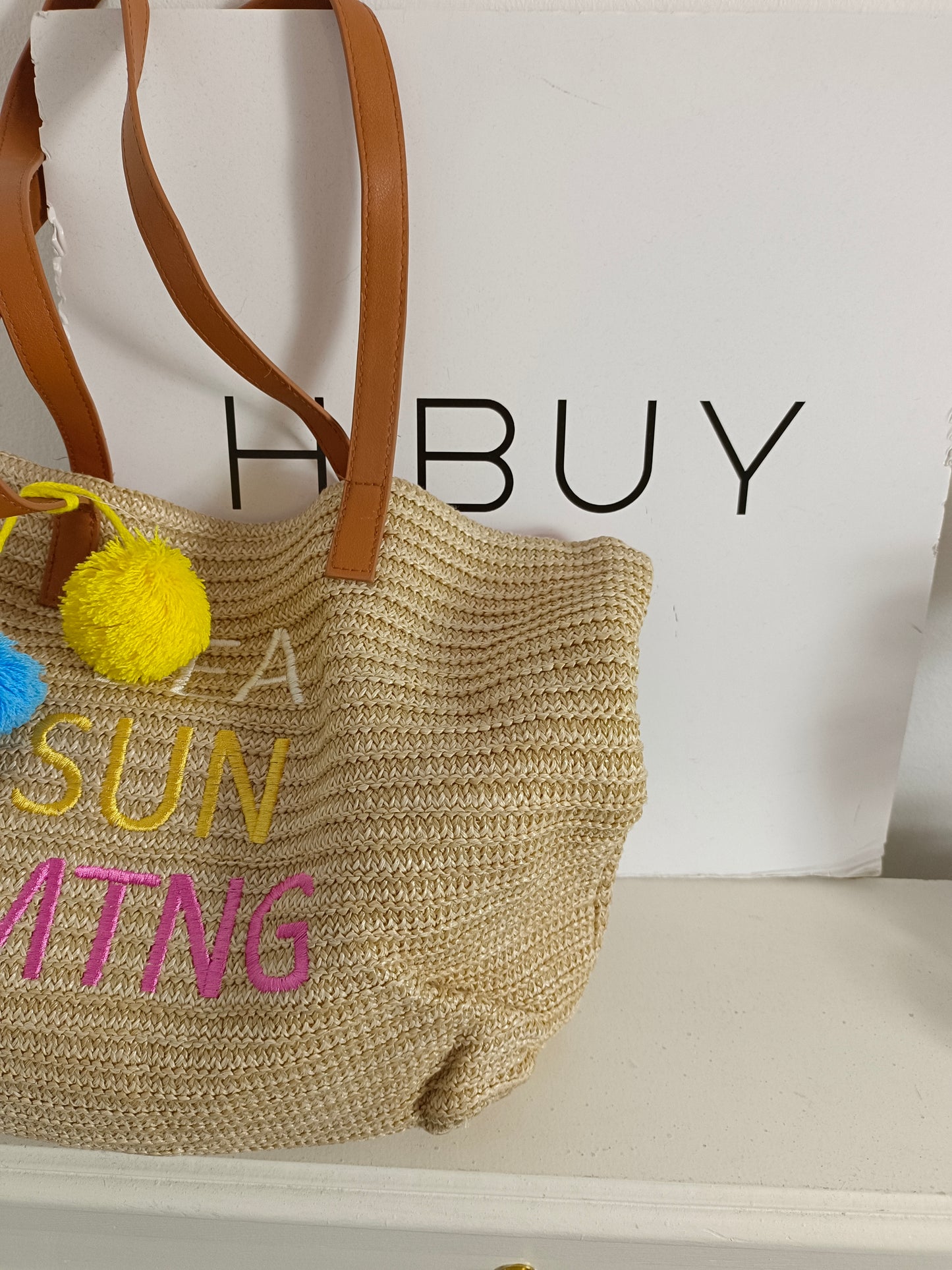 MUSTANG. Embroidered raffia bag